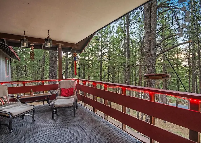 Eternal Treehouse Hot Tub Outdoor Paradise Entertainment Scenic Pine Views